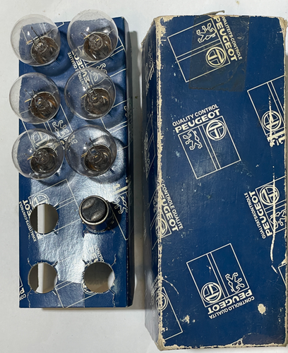 لامپ ۲کنتاک پژو ۴۰۵ ۱۲ولت فرانسوی اصل