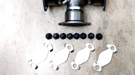 پیچ و پولک چهارشاخه گاردان ماک